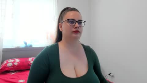 Snapshot of amiravyxen chatting on June 8, 2026, 7:31 am Amira Vyxen online show from June 8, 2026, 7:31 am