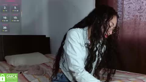 amitlu_ online show from April 7, 2026, 7:14 pm