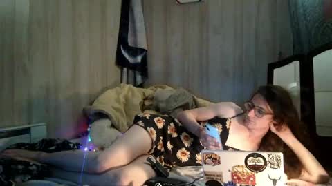 amituist online show from April 22, 2026, 12:35 am