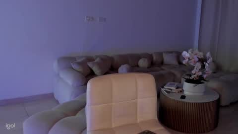 Ammy  online show from March 8, 2025, 2:01 am