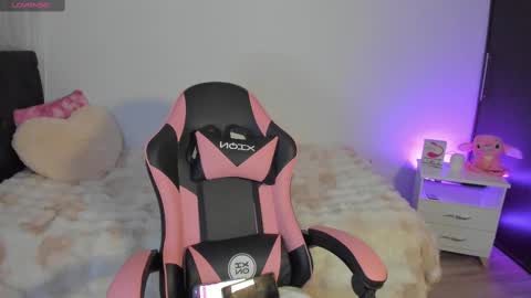 Snapshot of ammy_rodriguez_ chatting on September 16, 2025, 1:39 am Ammy online show from September 16, 2025, 1:39 am