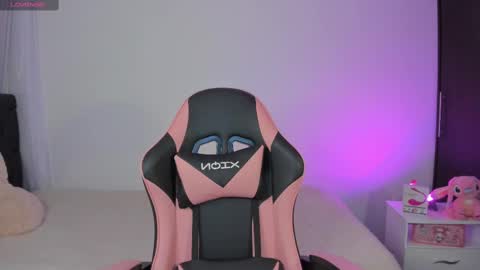 Snapshot of ammy_rodriguez_ chatting on November 14, 2025, 1:15 am Ammy online show from November 14, 2025, 1:15 am