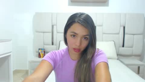 ammy_velez online show from January 17, 2025, 8:55 pm