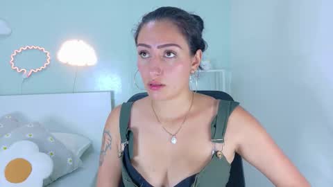 A M M Y  online show from February 18, 2026, 11:06 am