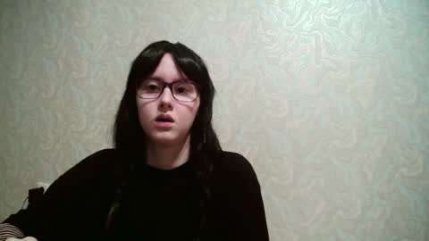 Amomira online show from April 4, 2026, 11:46 pm