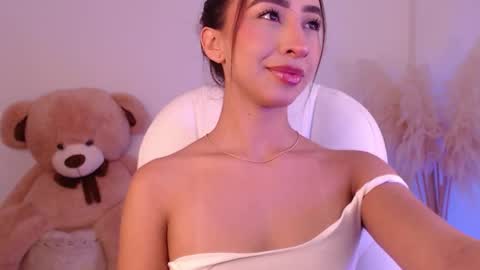 Sophi online show from October 29, 2025, 11:01 am