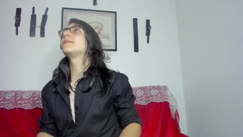 Snapshot of amoneth_xx chatting on November 18, 2025, 8:13 pm Amoneth online show from November 18, 2025, 8:13 pm