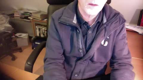 Amor2200 online show from January 3, 2025, 4:27 pm