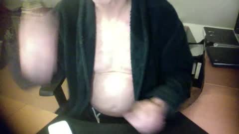 Amor2200 online show from February 7, 2026, 11:08 pm