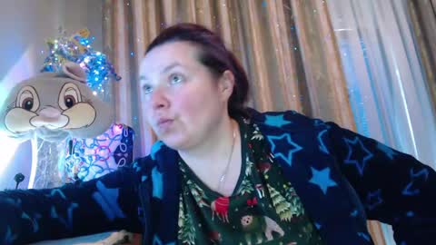 amorelara online show from March 17, 2026, 11:35 am