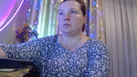 amorelara online show from June 5, 2026, 12:22 pm