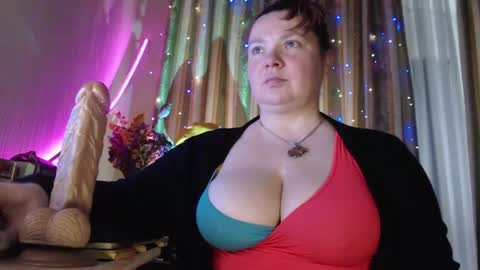 amorelara online show from June 6, 2026, 4:01 pm