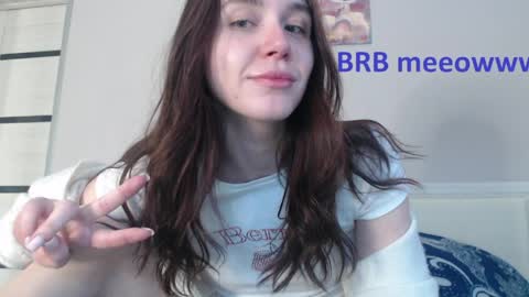 Snapshot of amoremeoww chatting on May 31, 2026, 2:13 pm miss unforgettable online show from May 31, 2026, 2:13 pm