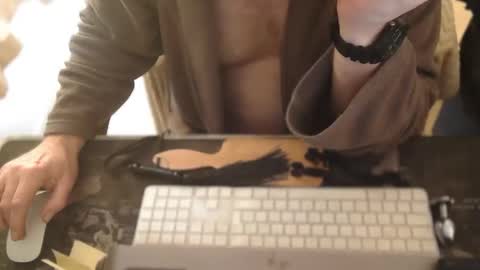 amslave4f online show from April 29, 2026, 9:24 am