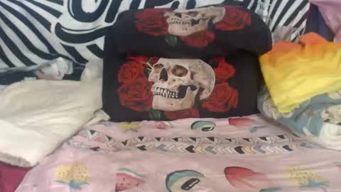 Amuy online show from October 29, 2025, 6:15 am