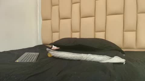 amy__wats0n online show from February 4, 2025, 10:34 pm