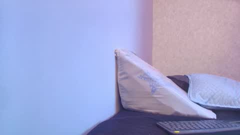 amy__wats0n online show from January 8, 2026, 7:05 pm