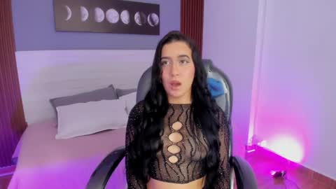 amy_leah_ online show from April 22, 2026, 6:42 pm