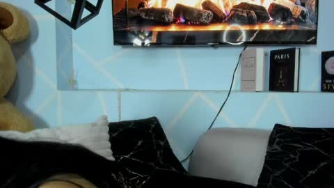 Emy Noa  online show from April 21, 2026, 1:07 am