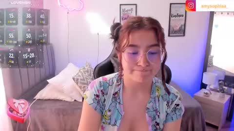 Amy sophia 3 online show from March 7, 2025, 7:16 pm