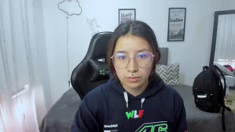 Amy sophia 3 online show from October 3, 2025, 12:02 pm