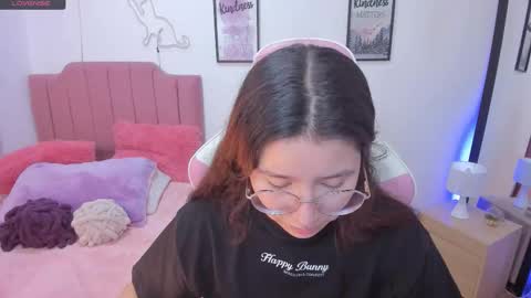 Amy sophia 3 online show from November 15, 2025, 1:07 pm