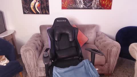 Mia Cristancho online show from January 18, 2025, 10:39 pm