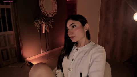 Amy Armstrong online show from February 25, 2025, 11:55 pm