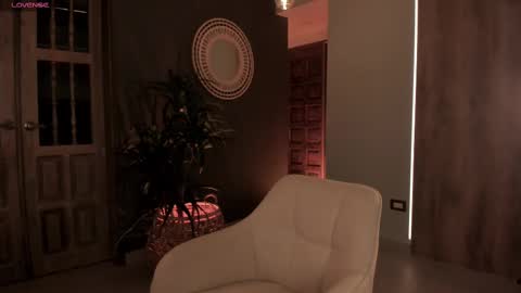 Amy Armstrong online show from February 28, 2025, 12:10 am