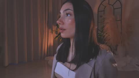 Amy Armstrong online show from September 15, 2025, 11:05 pm