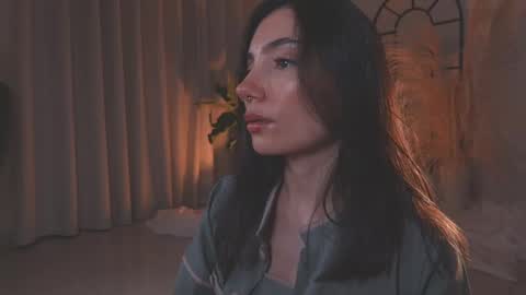 Amy Armstrong online show from September 19, 2025, 12:23 am