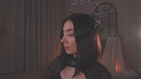 Amy Armstrong online show from October 11, 2025, 12:43 am