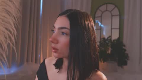 Amy Armstrong online show from November 25, 2025, 9:48 pm