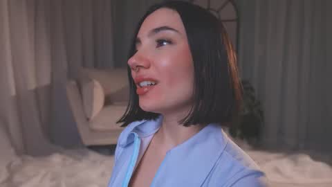 Amy Armstrong online show from March 25, 2026, 12:27 am