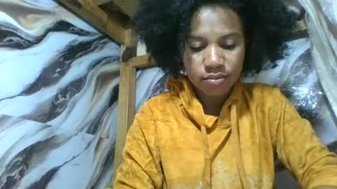 Snapshot of amyatche chatting on June 27, 2026, 4:39 am Amyatche online show from June 27, 2026, 4:39 am