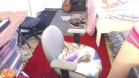 Trashely Gimpson online show from February 17, 2025, 9:19 pm