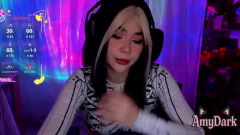 Amy online show from September 18, 2025, 12:01 am