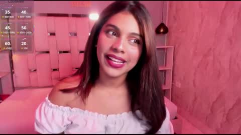 amyevan_ online show from September 19, 2025, 9:37 pm