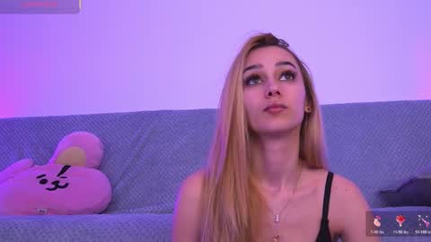 amykentt online show from April 18, 2026, 7:29 pm