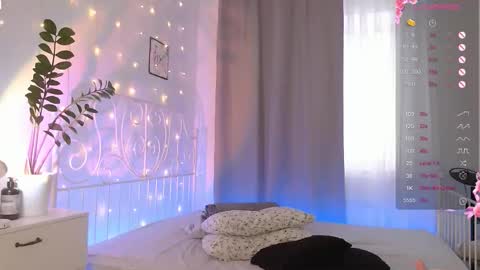 Amelia online show from September 26, 2025, 9:35 am