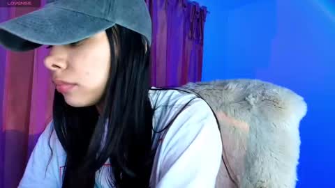 Amy ... Nice to meet u   thumb up me please its important online show from September 23, 2025, 11:08 pm