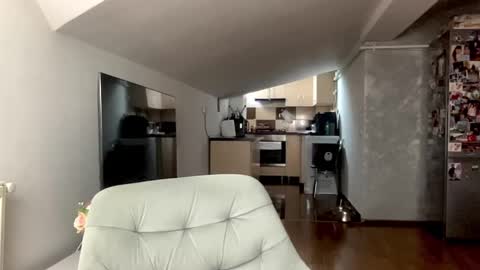 amyroberta92 online show from December 4, 2025, 7:39 am