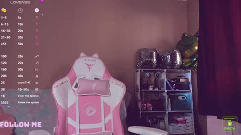 Amy Rose online show from April 21, 2026, 3:28 pm