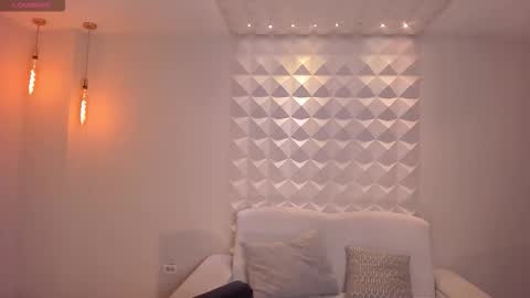 AMY R  online show from February 27, 2026, 11:43 am