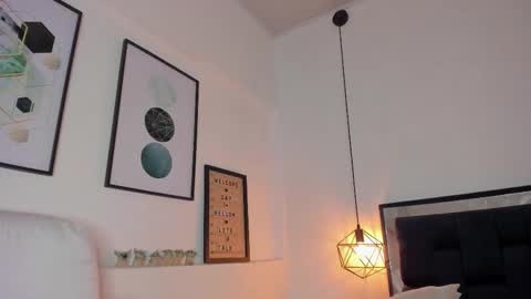 Amy online show from November 5, 2025, 3:34 pm