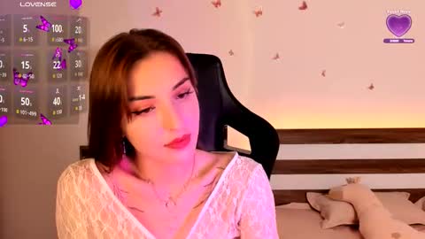 amyvilvet online show from October 25, 2025, 8:58 pm