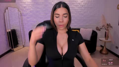 AMY WALKER online show from January 26, 2025, 10:34 am