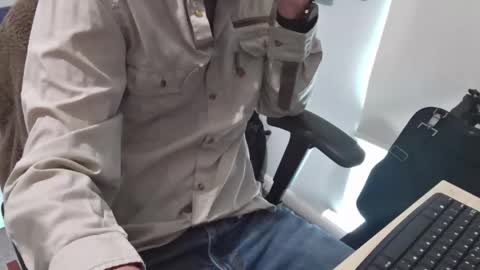 A online show from April 21, 2026, 8:53 am