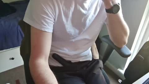 A online show from April 22, 2026, 8:17 am