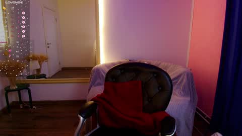 Angie online show from February 7, 2025, 3:01 am